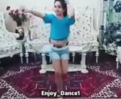 رقص زیبایی ازدخترکوچک ایرانی که هنرایرانی را زیباnبه نمایش گذاشته است ������