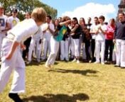 http://capoeira-paris.net/capoeira-en...nL&#39;école propose des Ateliers-Découverte au : 06 70 15 23 70 pour établissement scolaire, centre de loisirs ou bien lors d&#39;Anniversaires.nnRentrée Scolaire 2014 2015 à Paris : Sport, Danse, activité sportive en musique : les cours de Capoeira pour enfants à Paris.nnPour les enfants de 7ans 8ans 9ans et 10ans à l&#39;école primaire en CE2 CM1 et CM2, et pour les 11ans 12ans et 13ans au collège en 6ème 5ème 4ème et 3ème.nnLa rentrée scolaire est l