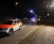 Eine Fußgängerin ist am Montagabend in Kempten von einem Auto erfasst und mehrere Meter durch die Luft geschleudert worden. Die 73-Jährige starb noch an der Unfallstelle. Weitere Infos unter: www.all-in.de/2382053