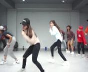 Song : Old Town RoadnArtist: Lil Nas X Ft. Billy Ray CyrusnChoreography: Skool of Hip HopnnNo rights.nnSUBSCRIBE ▶https://bit.ly/3rFkvDM​nINSTAGRAM▶ http://www.instagram.com/salonijainsj​nnnAnd if you have any song suggestions for me to dance to in my next video, let me know in the comment section!nDon&#39;t forget to like it and share it! :)nnHere&#39;s my choreography to OLD TOWN ROAD! One classic I loved performing to. :)nnFilmed by: nChoreographed by: Skool Of Hip HopnDanced by: Saloni J
