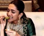 ‘I don’t eat dahi’: When Deepika Padukone gorged on MIRCHI KA PAKODA from her Rajasthani thali. The actress dolled up in a resplendent bottle green sharara by Sabyasachi. For Padmaavat’s success at the box office, she treated herself to a huge thali of veg. Rajasthani cuisine. She had organised a dinner for senior film journalists at the Maharaja Bhog restaurant in Juhu, Mumbai. Deepika Padukone dug into a mirchi pakoda and even posed for the shutterbugs while devouring. She asked one of