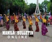 Performers coming from different tribes showcase their dance and music during the opening day of the Kadayawan Village inside the Magsaysay Park in Davao City. &#60;br/&#62;&#60;br/&#62;The Kadayawan Village, which is one of the attractions of the Kadayawan Festival, showcases the arts and culture of the 11 tribes of the city. (MB Video by Keith Bacongco)&#60;br/&#62;&#60;br/&#62;To watch the latest updates on COVID-19, click the link below:&#60;br/&#62;https://www.youtube.com/playlist?list=PLszabx2vTIioygngncFLCuHXw5arFUkSx&#60;br/&#62;&#60;br/&#62;Subscribe to the Manila Bulletin Online channel! - https://www.youtube.com/TheManilaBulletin&#60;br/&#62;&#60;br/&#62;Visit our website at http://mb.com.ph&#60;br/&#62;Facebook: https://www.facebook.com/manilabulletin&#60;br/&#62;Twitter: https://www.twitter.com/manila_bulletin&#60;br/&#62;Instagram: https://instagram.com/manilabulletin&#60;br/&#62;Tiktok: https://www.tiktok.com/@manilabulletin&#60;br/&#62;&#60;br/&#62;#ManilaBulletinOnline&#60;br/&#62;#ManilaBulletin&#60;br/&#62;#LatestNews
