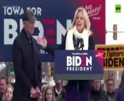 At a recent campaign rally, Joe Biden decided to show his wife that she gestures too intensively in a bizarre way – by biting her finger on stage.