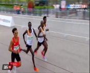 Beijing half marathon under suspicion of rigging: watch what happens in the final stretch from leg touching under