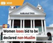 The High Court ruled the woman was a Muslim as her mother is of the faith&#60;br/&#62;&#60;br/&#62;Read More: https://www.freemalaysiatoday.com/category/nation/2024/05/08/woman-loses-bid-to-be-declared-non-muslim/&#60;br/&#62;&#60;br/&#62;Laporan Lanjut: https://www.freemalaysiatoday.com/category/bahasa/tempatan/2024/05/08/wanita-gagal-mohon-diisytihar-bukan-muslim/&#60;br/&#62;&#60;br/&#62;Free Malaysia Today is an independent, bi-lingual news portal with a focus on Malaysian current affairs.&#60;br/&#62;&#60;br/&#62;Subscribe to our channel - http://bit.ly/2Qo08ry&#60;br/&#62;------------------------------------------------------------------------------------------------------------------------------------------------------&#60;br/&#62;Check us out at https://www.freemalaysiatoday.com&#60;br/&#62;Follow FMT on Facebook: https://bit.ly/49JJoo5&#60;br/&#62;Follow FMT on Dailymotion: https://bit.ly/2WGITHM&#60;br/&#62;Follow FMT on X: https://bit.ly/48zARSW &#60;br/&#62;Follow FMT on Instagram: https://bit.ly/48Cq76h&#60;br/&#62;Follow FMT on TikTok : https://bit.ly/3uKuQFp&#60;br/&#62;Follow FMT Berita on TikTok: https://bit.ly/48vpnQG &#60;br/&#62;Follow FMT Telegram - https://bit.ly/42VyzMX&#60;br/&#62;Follow FMT LinkedIn - https://bit.ly/42YytEb&#60;br/&#62;Follow FMT Lifestyle on Instagram: https://bit.ly/42WrsUj&#60;br/&#62;Follow FMT on WhatsApp: https://bit.ly/49GMbxW &#60;br/&#62;------------------------------------------------------------------------------------------------------------------------------------------------------&#60;br/&#62;Download FMT News App:&#60;br/&#62;Google Play – http://bit.ly/2YSuV46&#60;br/&#62;App Store – https://apple.co/2HNH7gZ&#60;br/&#62;Huawei AppGallery - https://bit.ly/2D2OpNP&#60;br/&#62;&#60;br/&#62;#FMTNews #GeorgeTown #JPN #non-Muslim