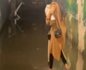 Seasons may come and go, but a friend in need will always be a friend indeed. &#60;br/&#62;&#60;br/&#62;In this comical clip, two women showcase their polar opposite approaches to traversing floodwaters en route to their destination. The stark contrast between their attitudes is what makes this clip truly hilarious. &#60;br/&#62;&#60;br/&#62;While one fearlessly embraces the challenge, the other opts for a more leisurely approach, sitting comfortably in a trolley pushed by her adventurous companion.&#60;br/&#62;&#60;br/&#62;&#92;