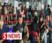 Passengers at Kota Kinabalu International Airport are willing to wait for hours to catch the next flight out as some airlines have resumed operations following the volcanic eruption of Mount Ruang in Sulawesi, Indonesia. &#60;br/&#62;&#60;br/&#62;Read more at https://tinyurl.com/5y6n4c9h&#60;br/&#62;&#60;br/&#62;WATCH MORE: https://thestartv.com/c/news&#60;br/&#62;SUBSCRIBE: https://cutt.ly/TheStar&#60;br/&#62;LIKE: https://fb.com/TheStarOnline&#60;br/&#62;