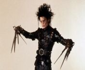At the insistence of 20th Century Fox, Tim Burton met with Tom Cruise to consider him for the titular lead role, but due to artistic differences, including the actor asking for a happier ending, they both agreed that he wasn’t the best choice to play Edward Scissorhands.